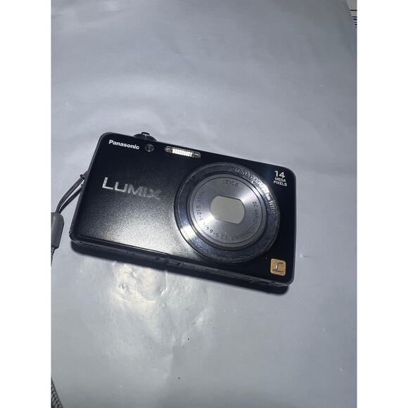 Panasonic Lumix DMC-FH6 Digital Camera 14 MP 5X Zoom Leica Lens Black Compact - Picture 1 of 16
